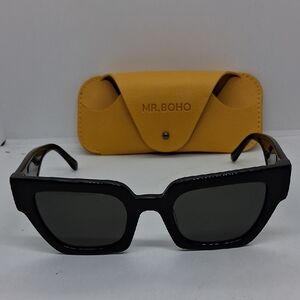 MR.BOHO Own Attitude Black Sunglasses with Yellow Case